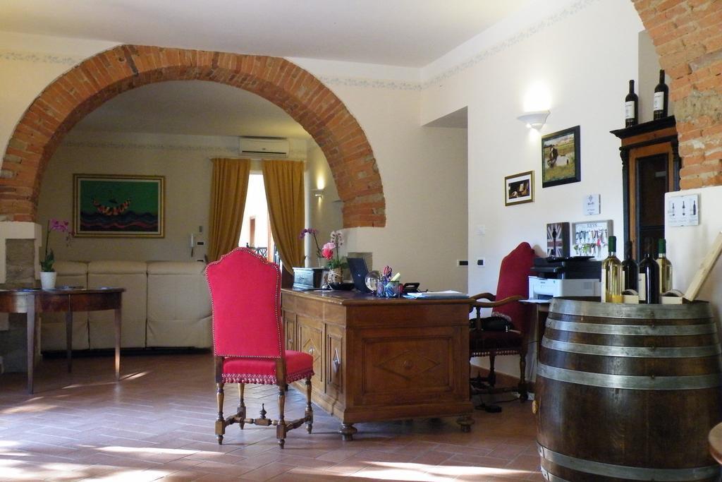 Agriturismo Fattoria Di Gragnone Exterior photo